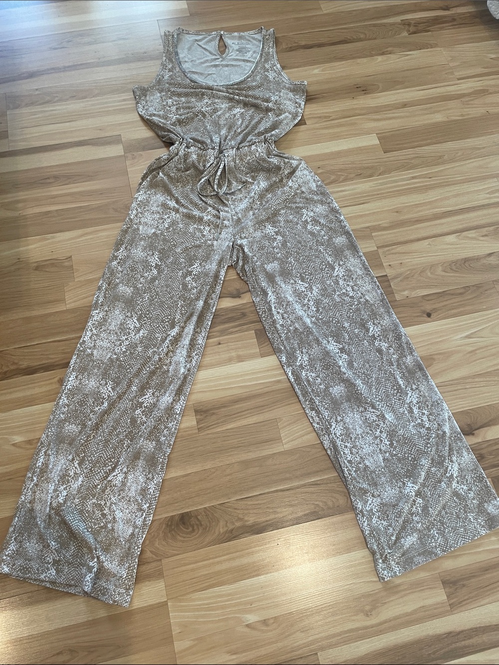Juicy Couture Taupe Snakeskin Print Wide-Leg Jumpsuit with Tie Waist. Size SM